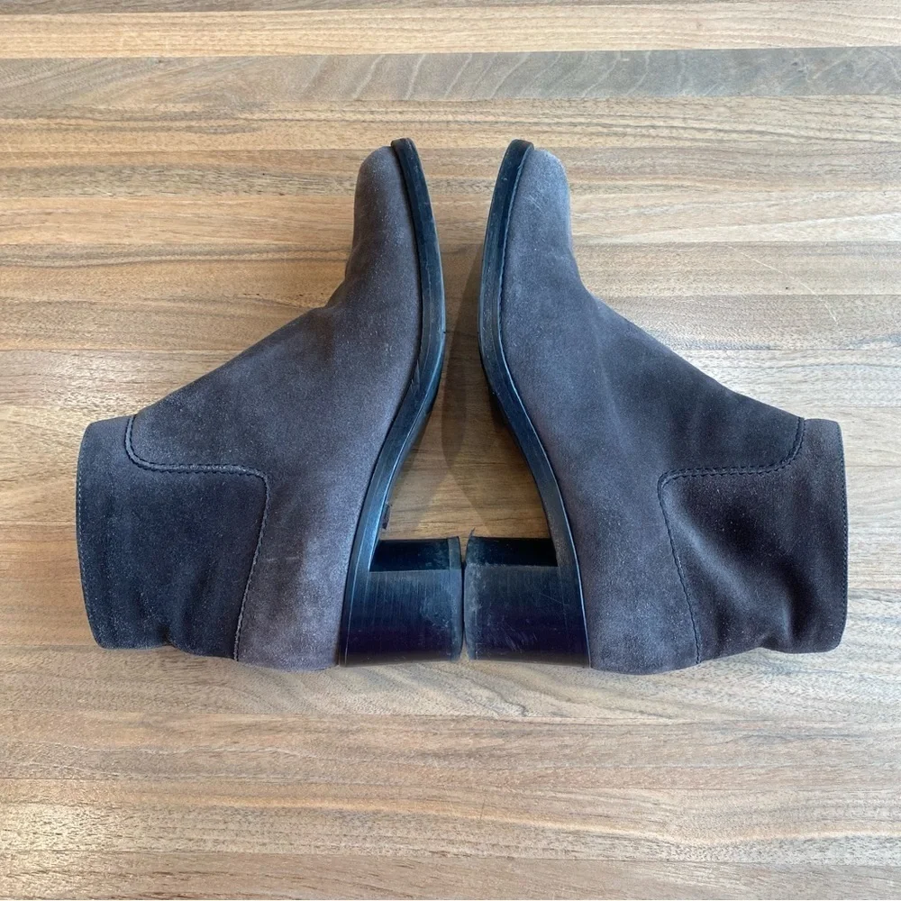 Aquatalia - Women’s Grey Suede Ankle heel Boots, Size 7